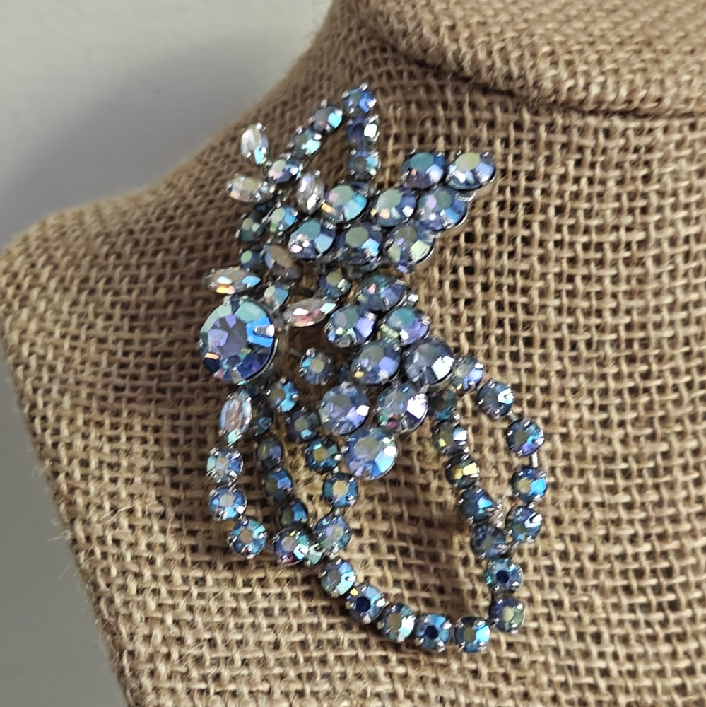 Elegant Signed Pierre Crystal Brooch
